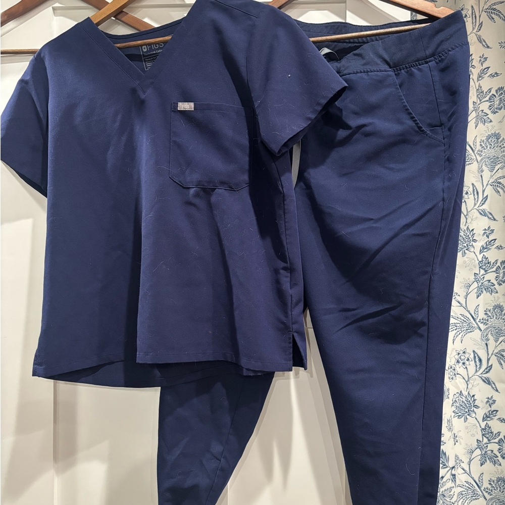 Figs Deep Blue Scrub Set